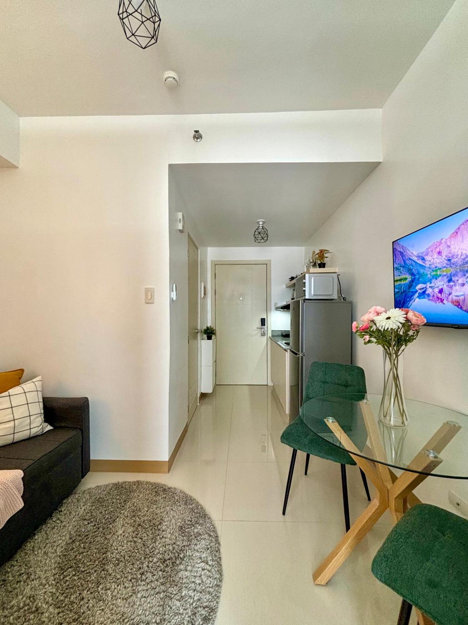 Cozy And Homey 1br At Smdc South Residences