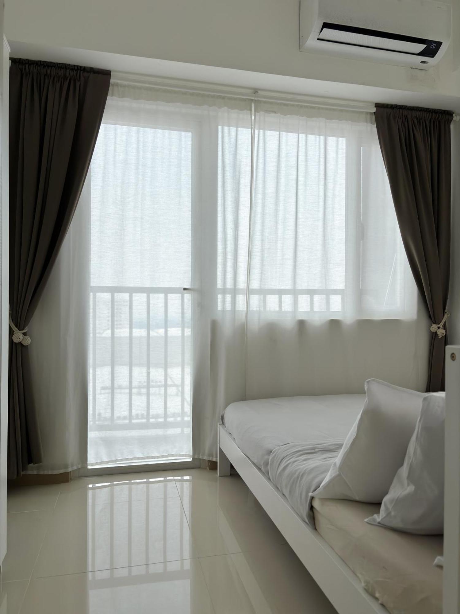 Cozy And Homey 1br At Smdc South Residences Apartment