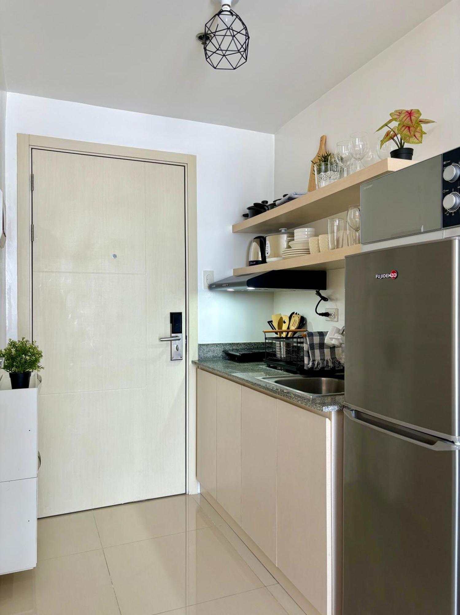Cozy And Homey 1br At Smdc South Residences Apartment