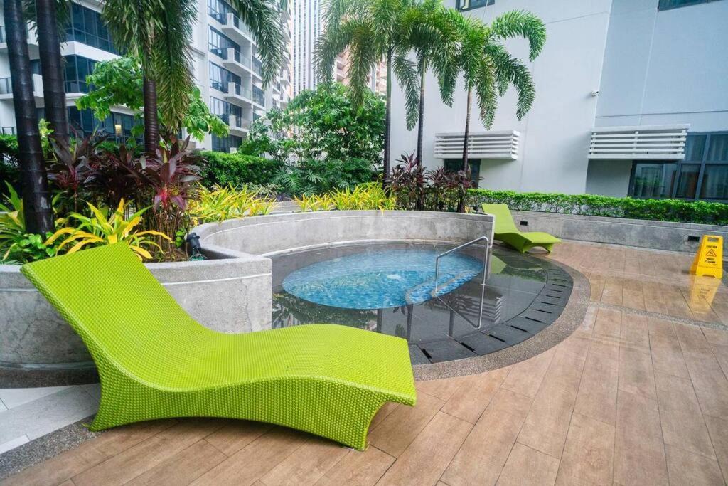 Stayhere Relax & Retreat In Viceroy Mckinley Hill * Manila