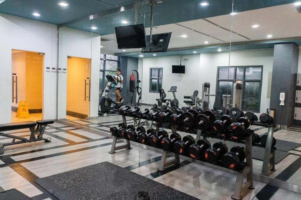 Stayhere Relax & Retreat In Viceroy Mckinley Hill