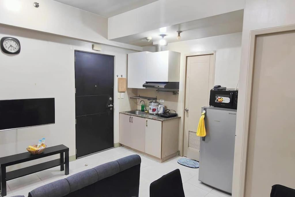 2br Fully Furnished In Makati, Mandaluyong