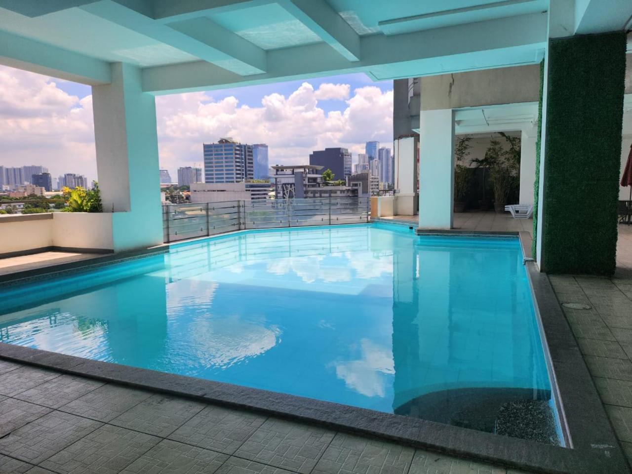 Apartment Victoria Towers D - 2 Bedroom Mejia Flat Manila