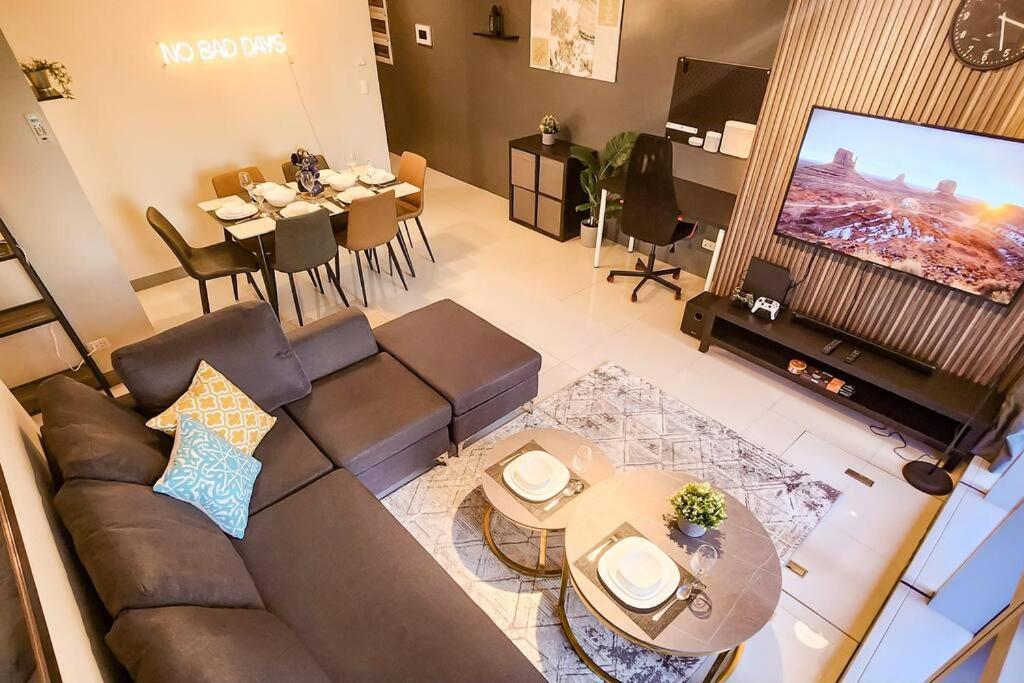 Apartment Spacious Executive 3br With Ps4 & Bathtub In Bgc *