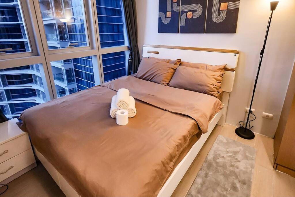 Spacious Executive 3br With Ps4 & Bathtub In Bgc Apartment