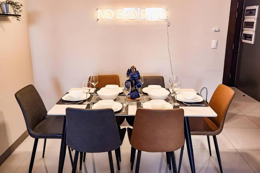 Apartment Spacious Executive 3br With Ps4 & Bathtub In Bgc Manila