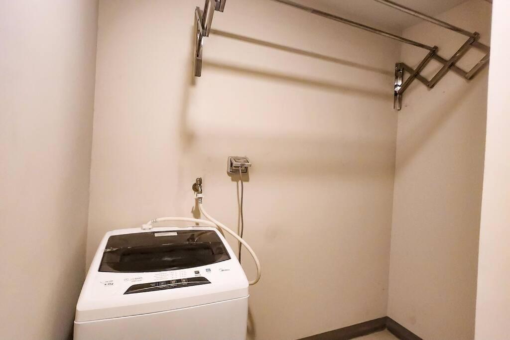 Spacious Executive 3br With Ps4 & Bathtub In Bgc Apartment *