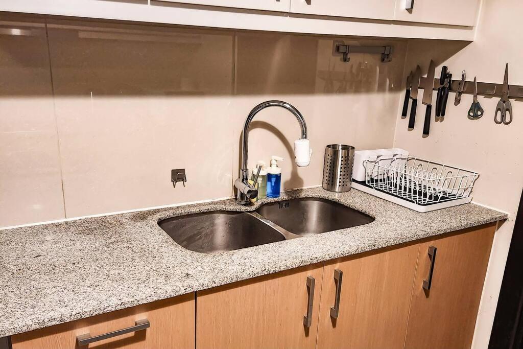 Apartment Spacious Executive 3br With Ps4 & Bathtub In Bgc
