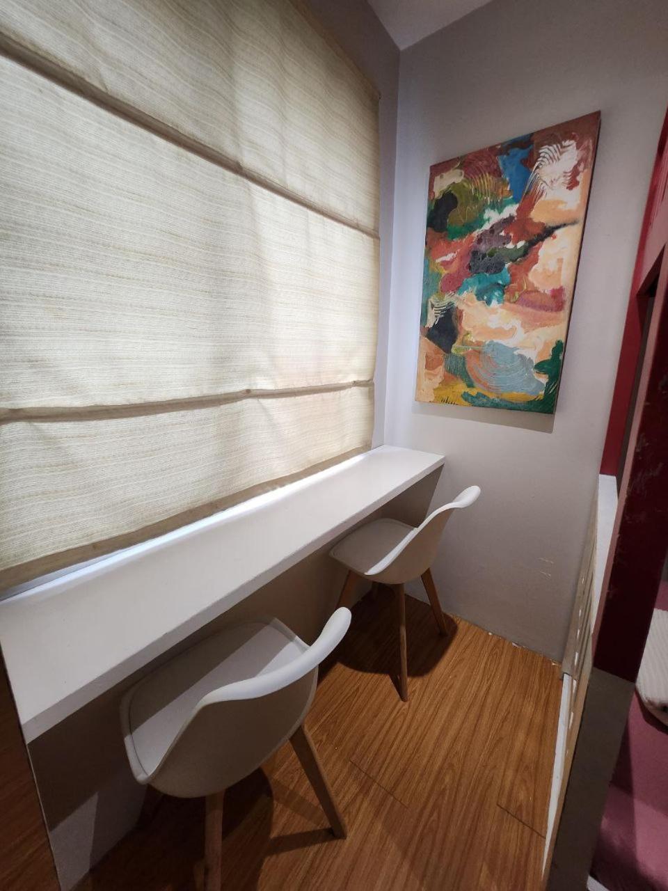 In Pasig Free Wifi & Netflix One Spatial Pasig Apartment