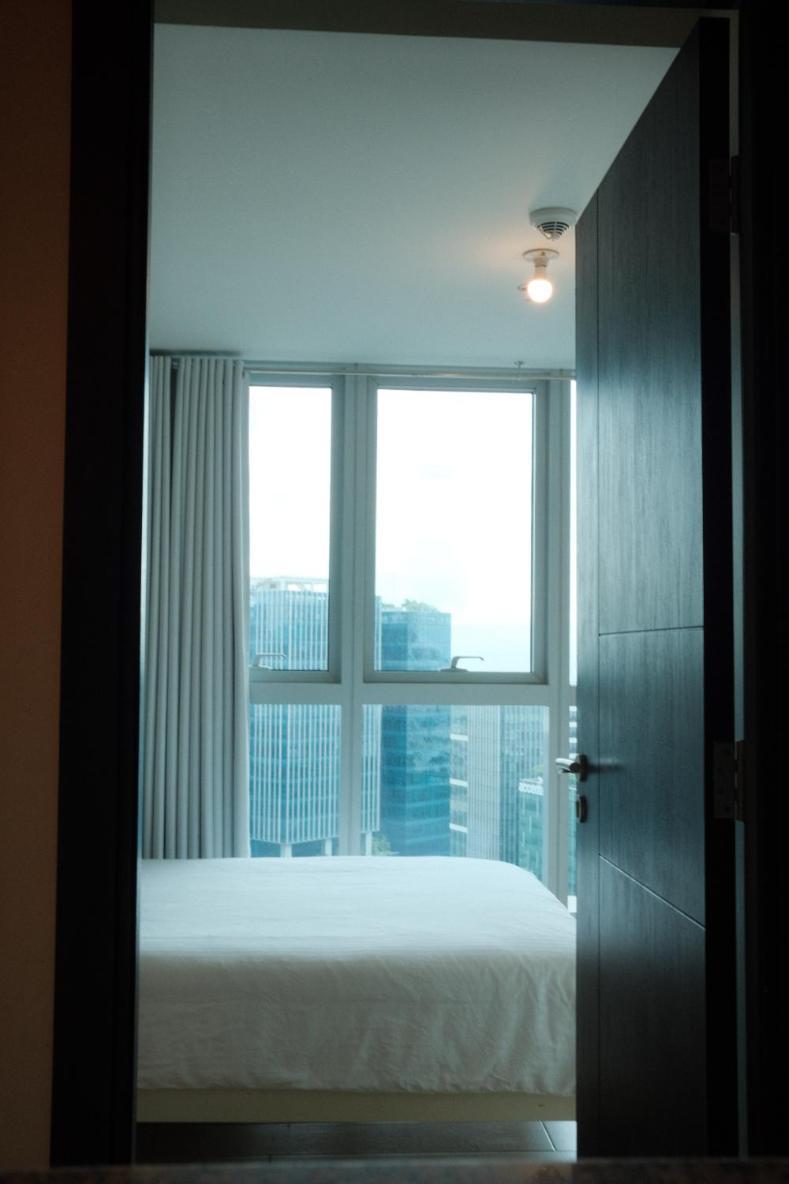 Uptown Suites-aesthetic Chic 2 Bedroom In Uptown Parksuites Bgc