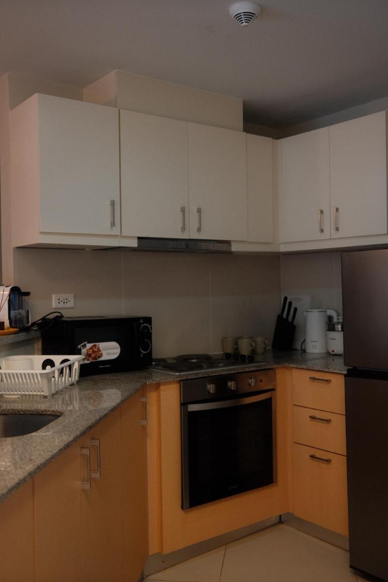 Uptown Suites-aesthetic Chic 2 Bedroom In Uptown Parksuites Bgc Apartment Manila