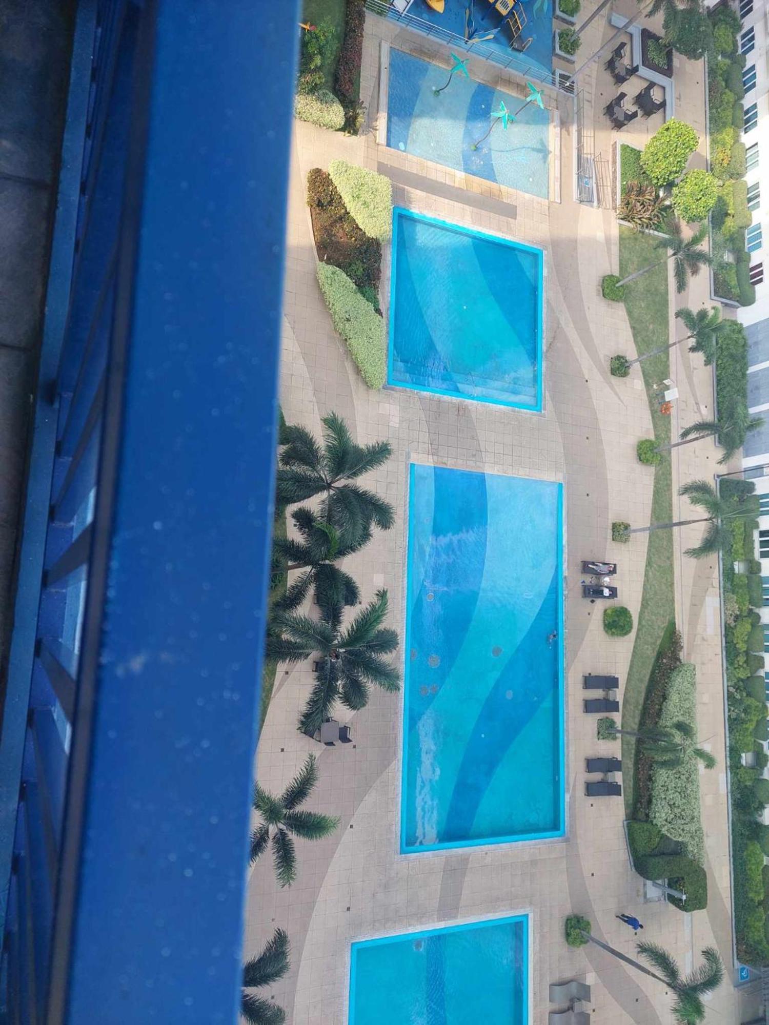 Apartment 2 Bedroom Staycation Infront Of Moa, Arena , Smx, Moa, Near Picc, Dfa Macapagal, World Trade, Star City, Ayala Mall, & Naia Sea Residences Tower A *