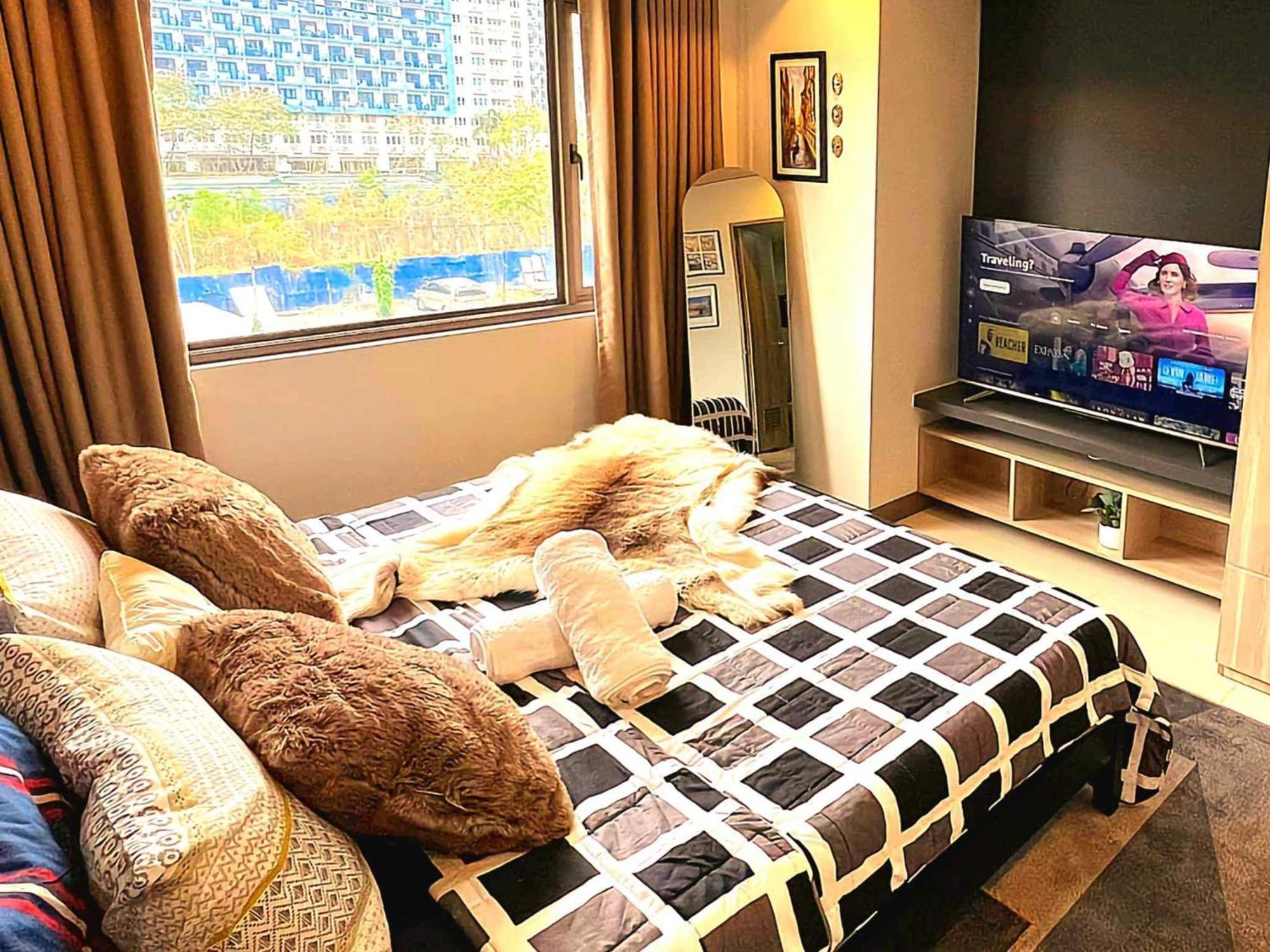 Keyless Entry Executive 2br With King Bed, Jacuzzi Pool, Live Tv & Hbo Max, Fast Wifi, Free Parking Near Moa