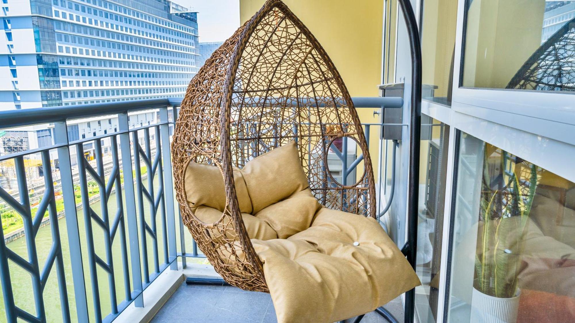 Bayshore Luxe By Prime