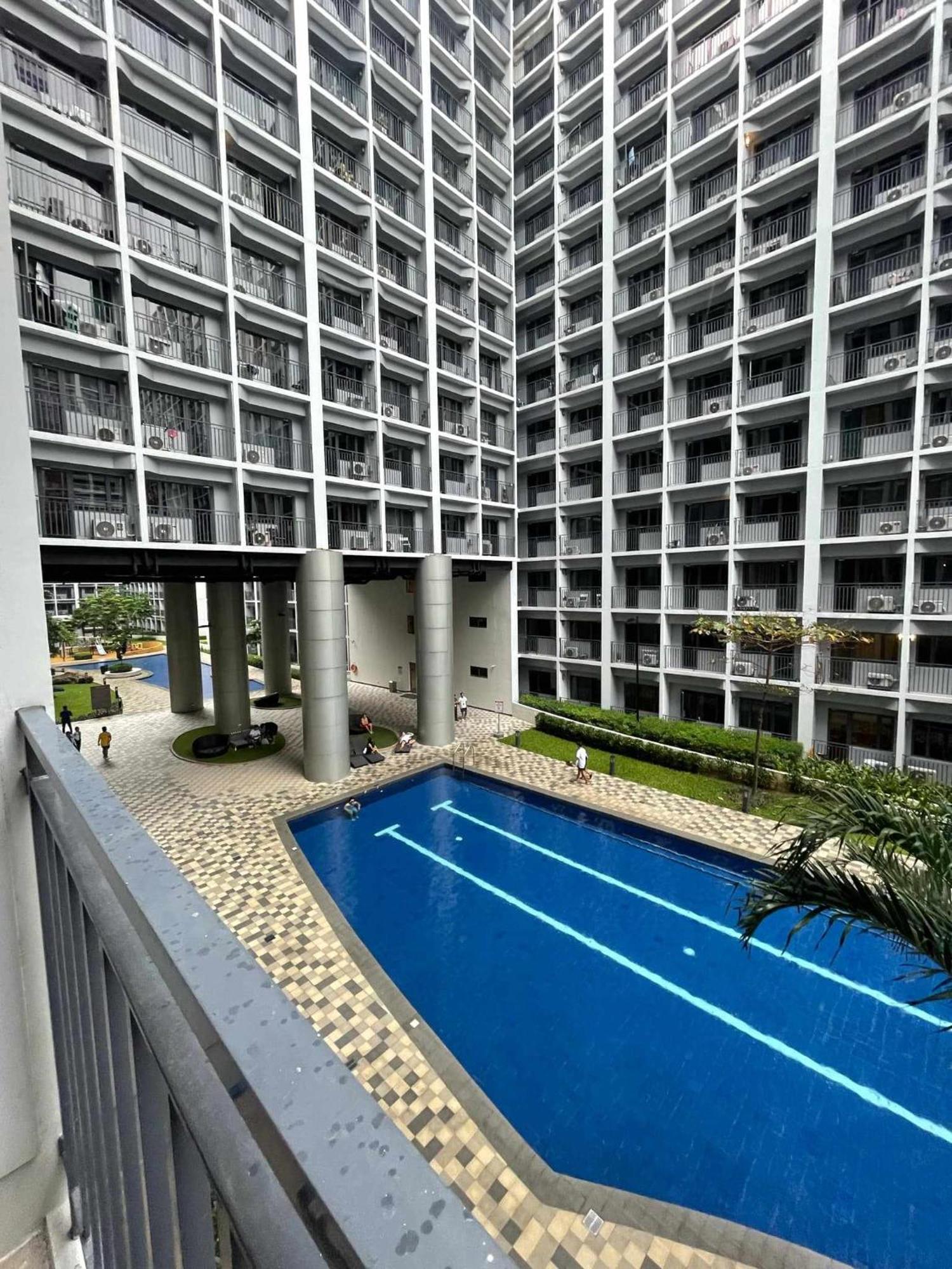 Shore 123 Residences Moapasaynaia * Manila