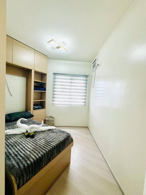 Elegant 2br With Balcony Wifi & Pool In Qc Manila