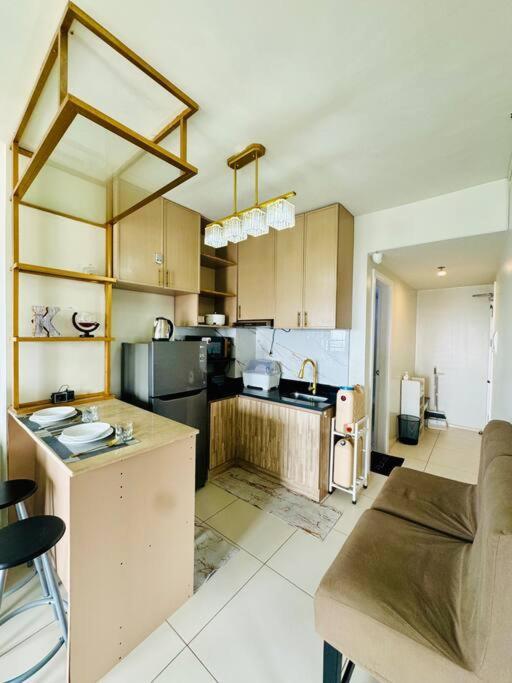 Apartment Elegant 2br With Balcony Wifi & Pool In Qc