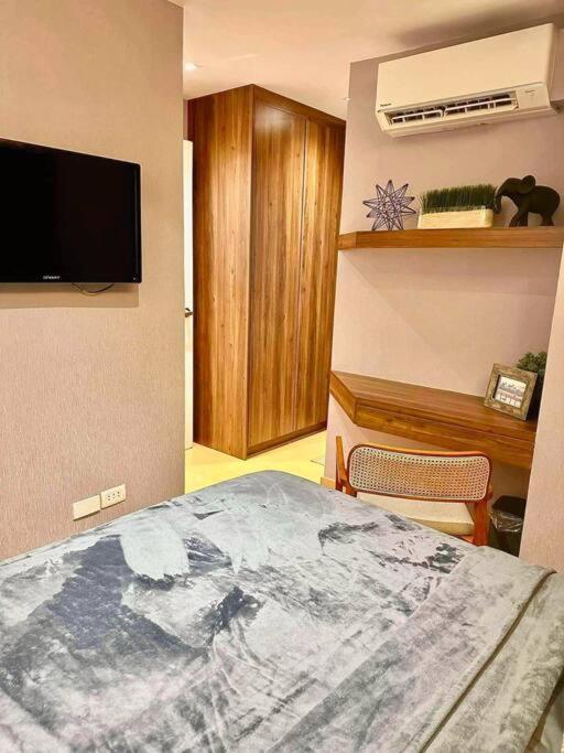 Avant At The Bgc 1br Loft With Golf Course View Apartment