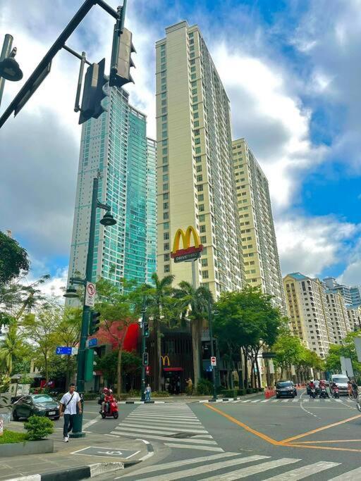 Avant At The Bgc 1br Loft With Golf Course View Manila