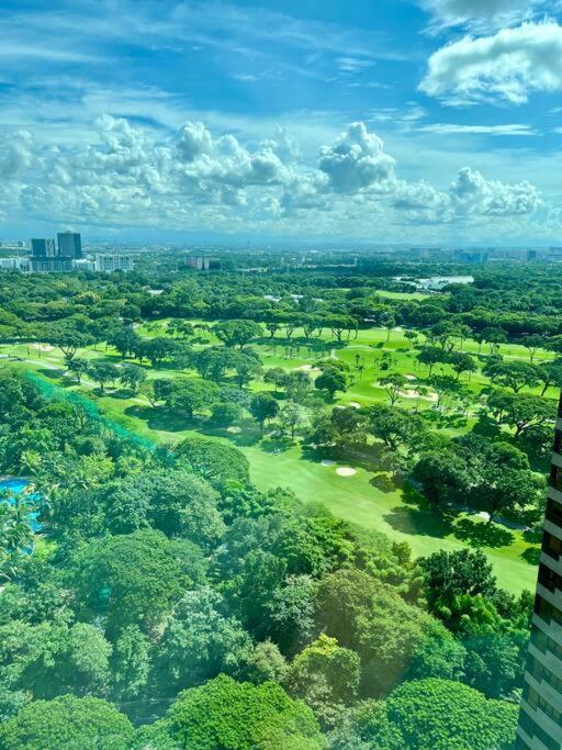 Avant At The Bgc 1br Loft With Golf Course View Apartment