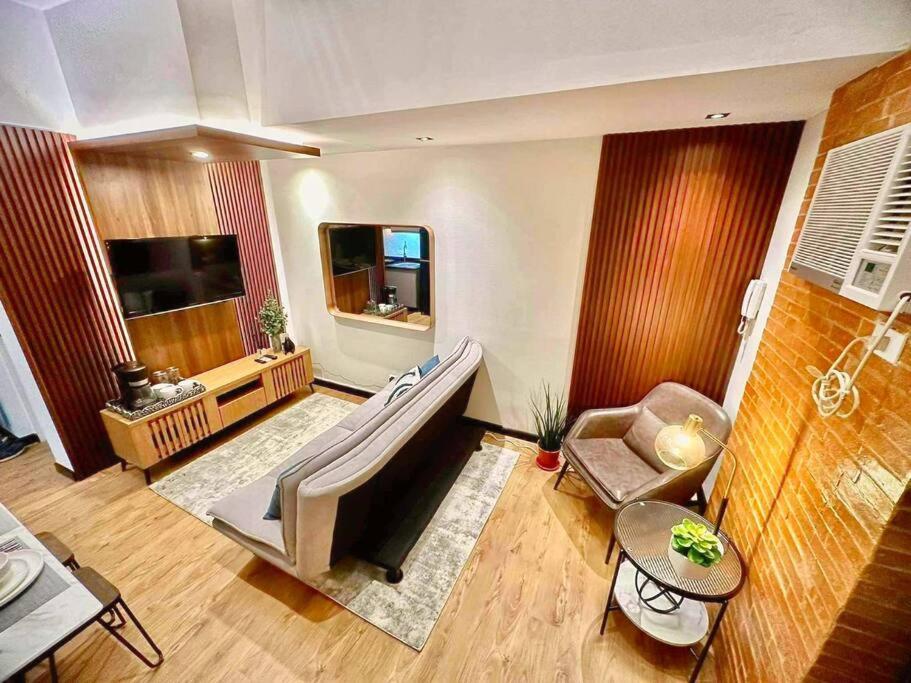 Avant At The Bgc 1br Loft With Golf Course View Apartment
