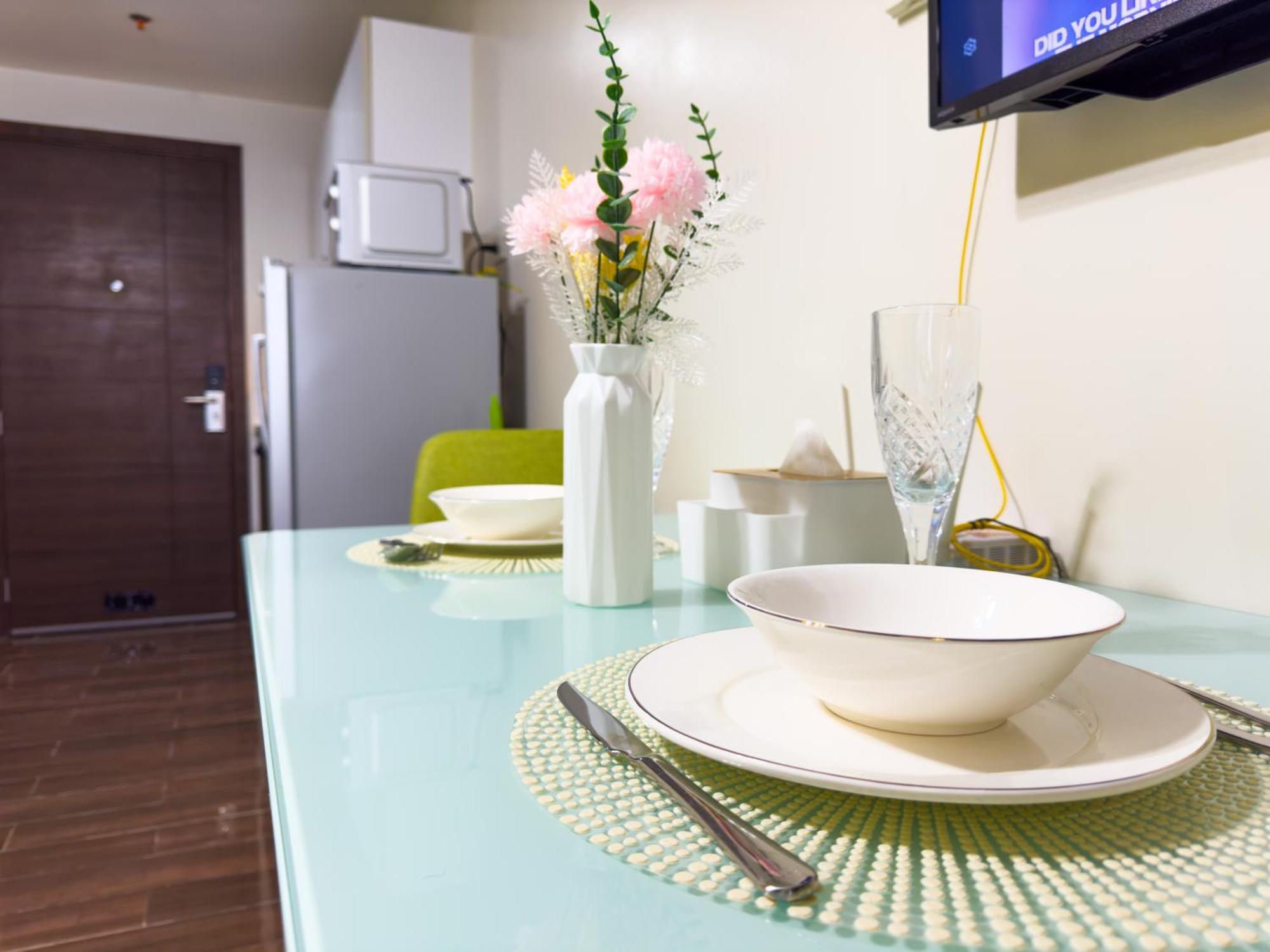 Apartment 1br Makati, Air Residences M007