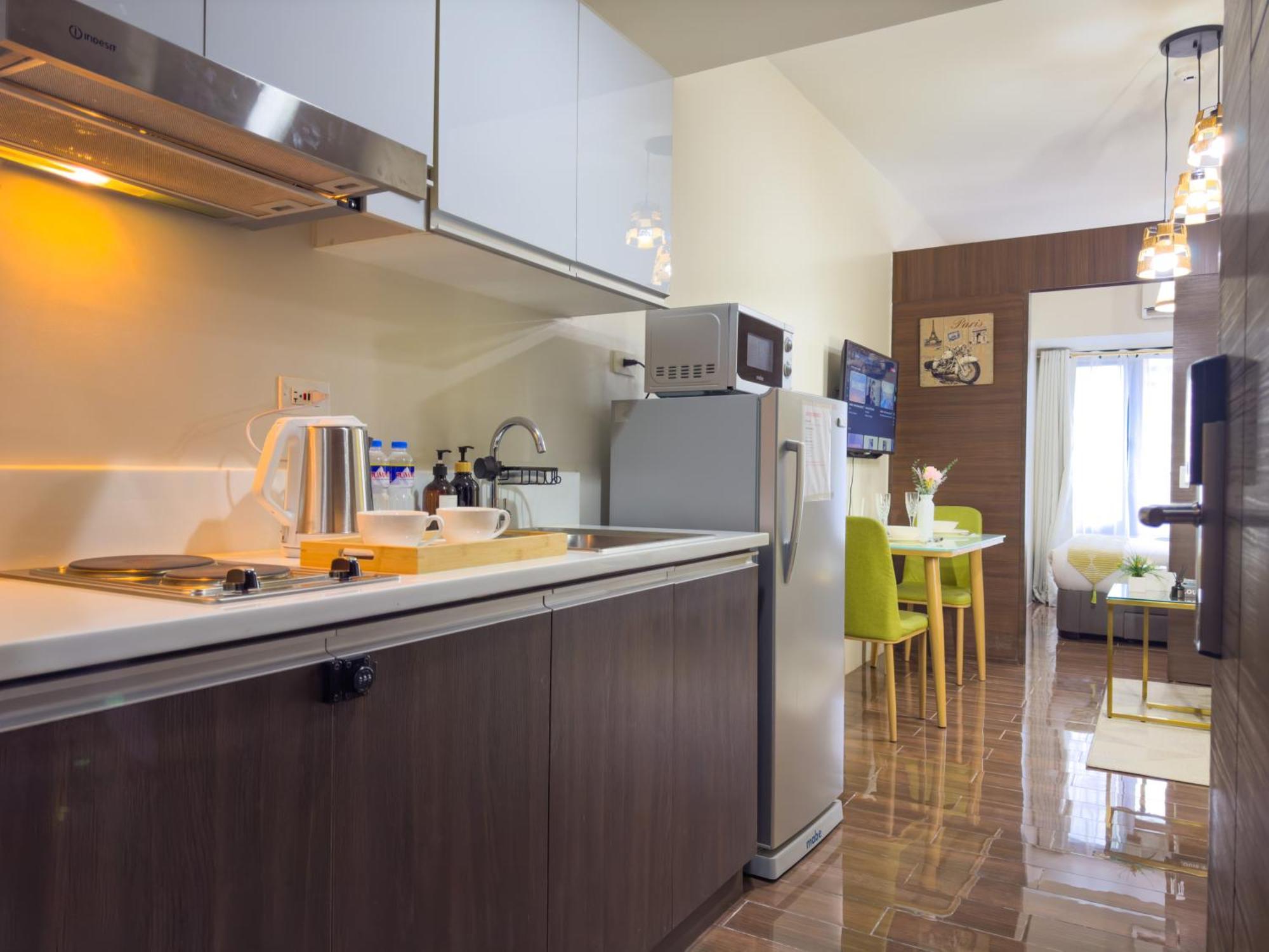 1br Makati, Air Residences M007 Apartment *