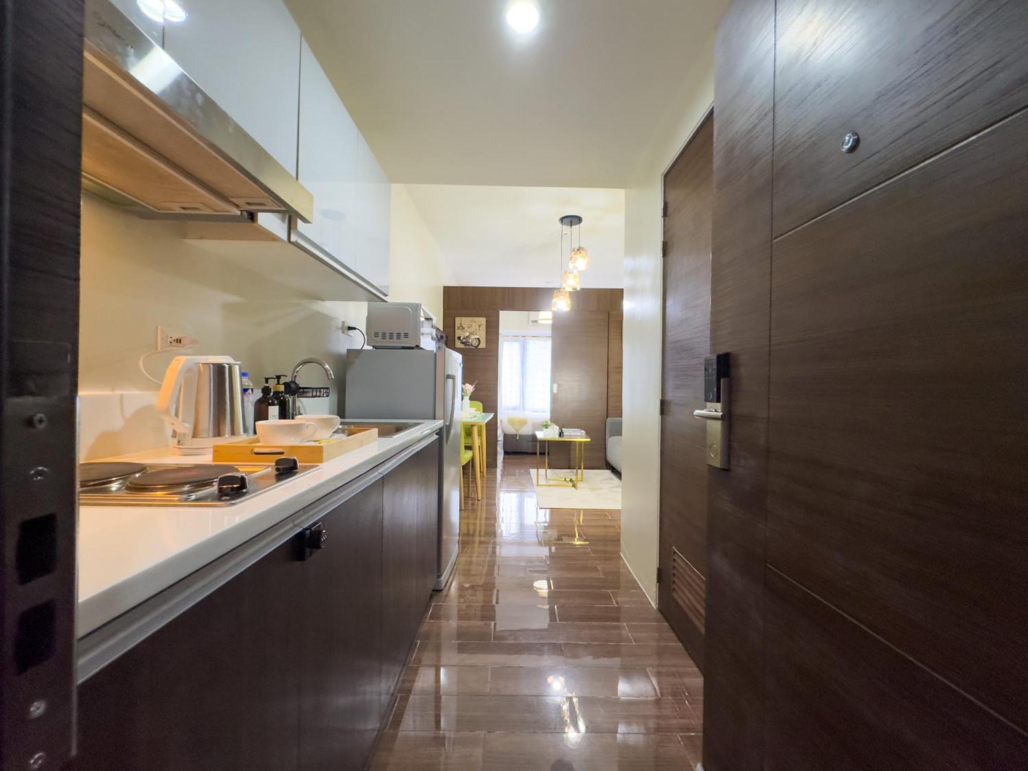 1br Makati, Air Residences M007 *