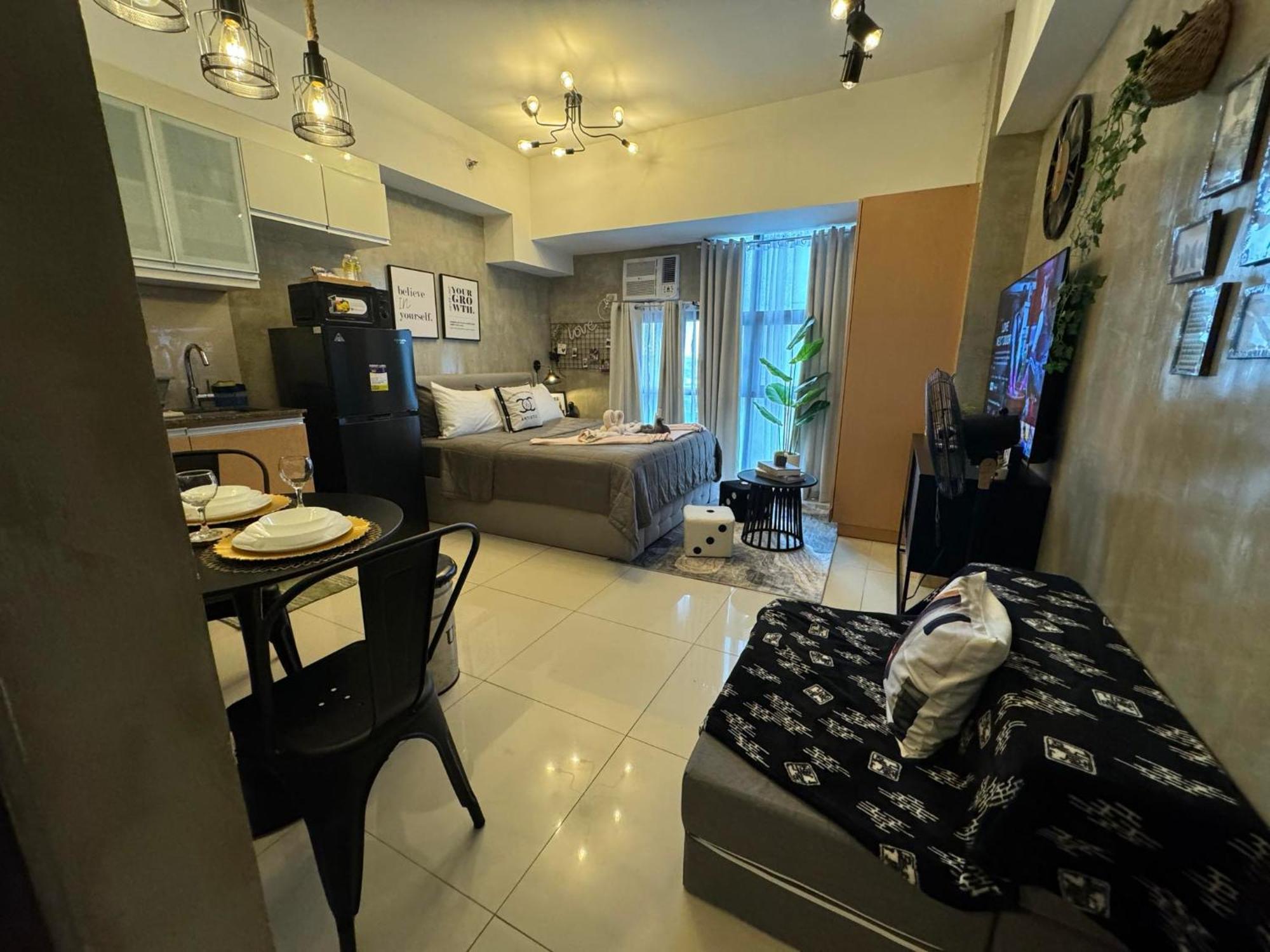 Luxurious Viceroy Walk To Venice Grand Canal Apartment