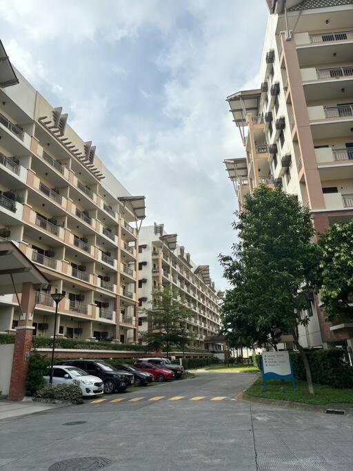 Minimalist 2br In Pasig *