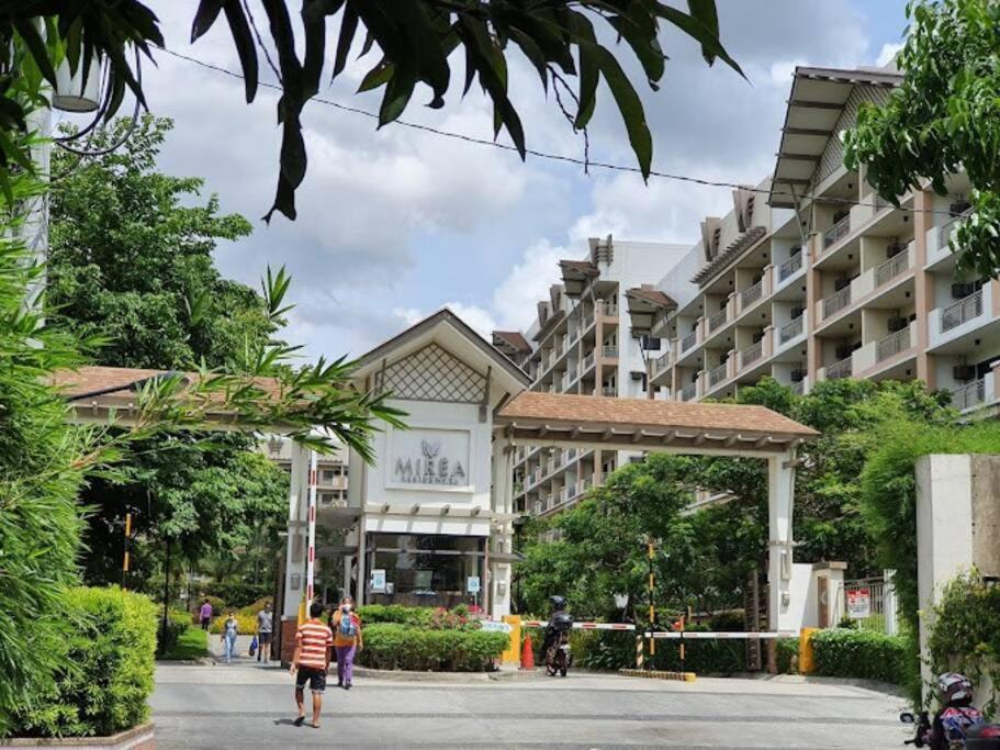 Apartment Minimalist 2br In Pasig Manila