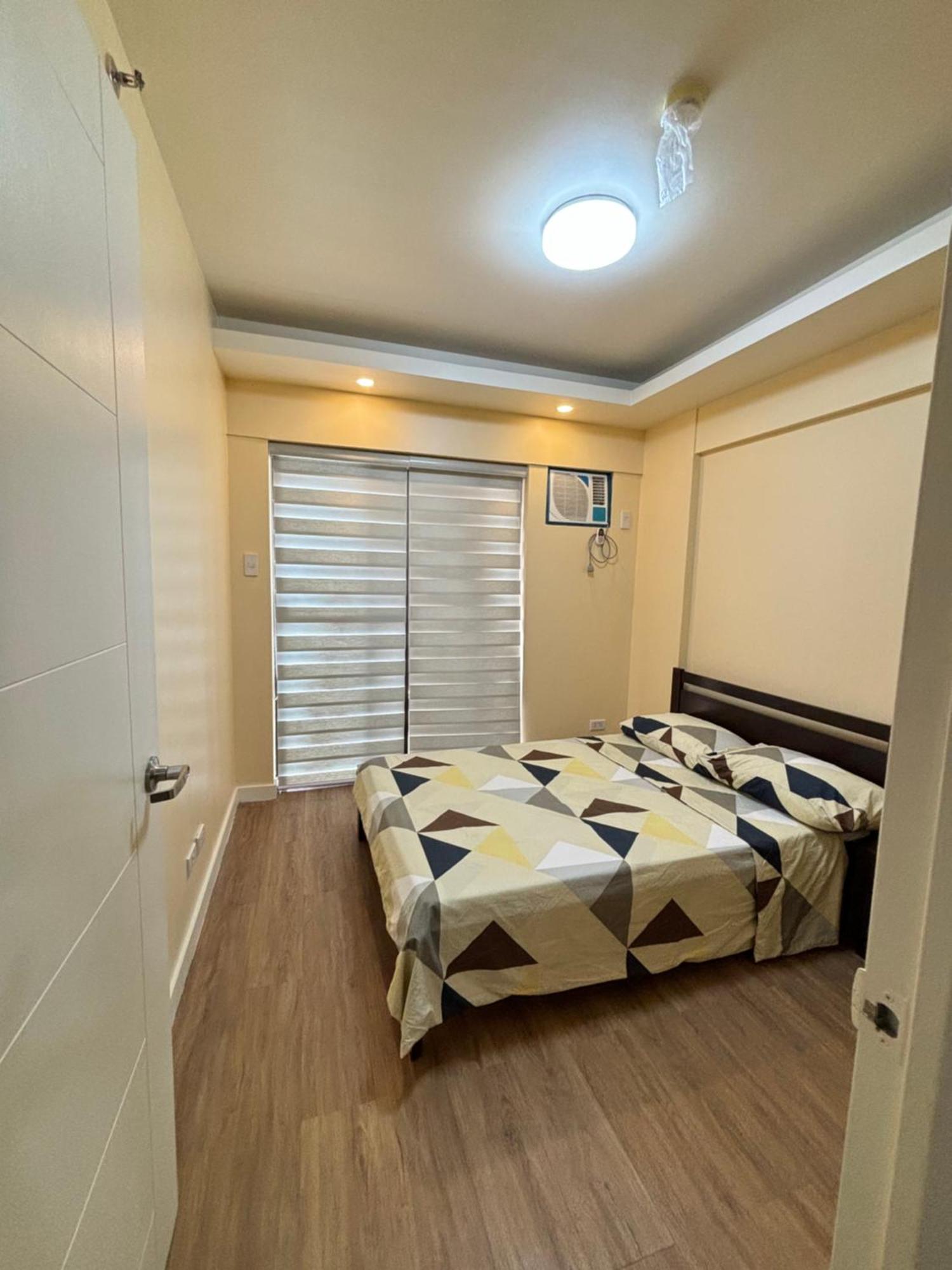 Minimalist 2br In Pasig Apartment Manila