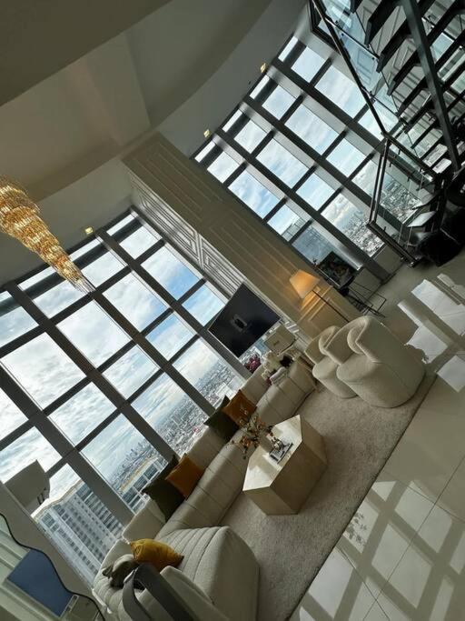 Alpaca-lemon Penthouse * Manila
