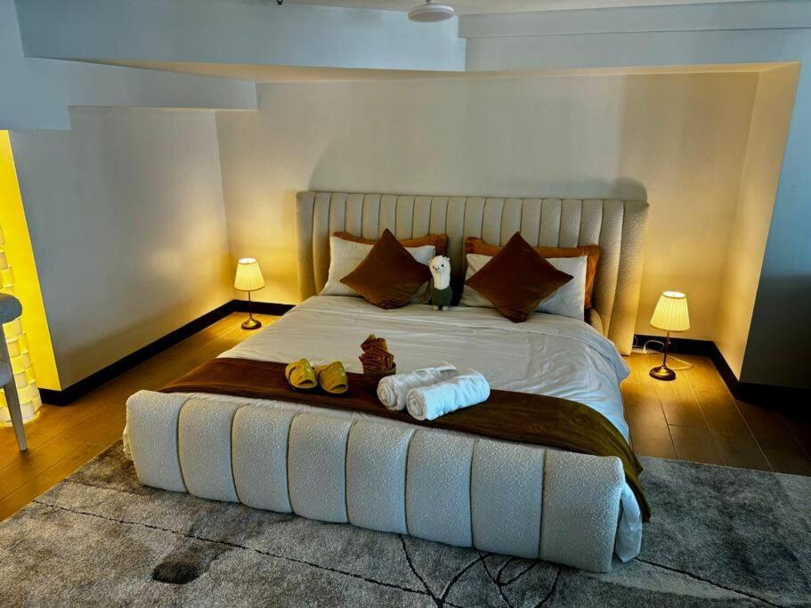 Alpaca-lemon Penthouse * Manila