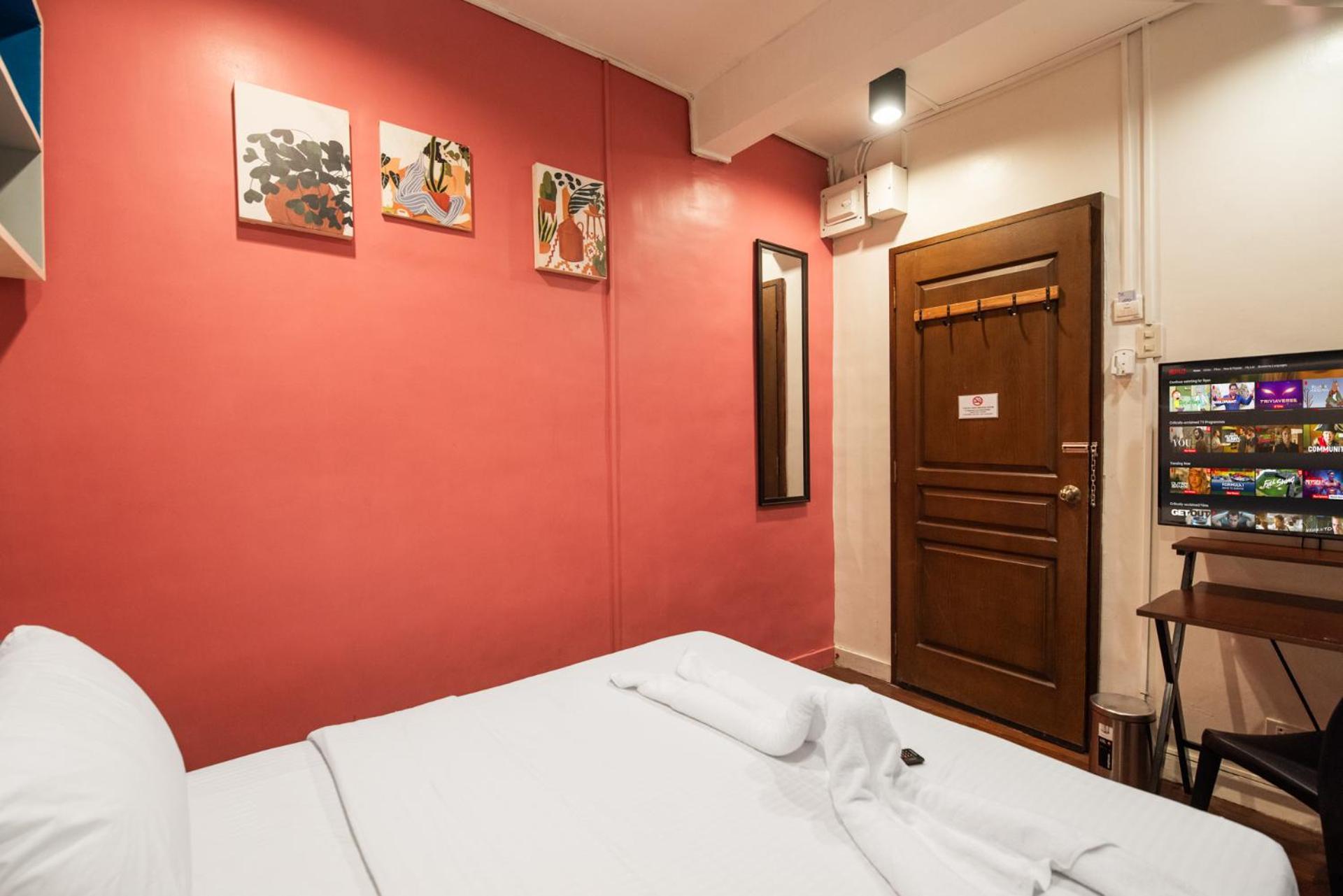 Homey And Cozey Poblacion Makati S02 Homestay