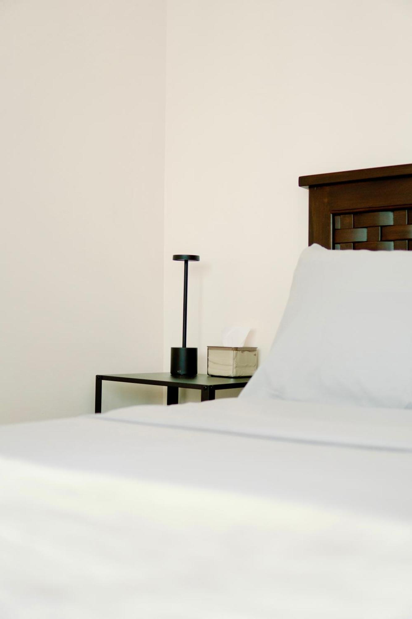 Spacious 2br At Soma Bgc Near Sm Aura And Bonifacio High Street Manila