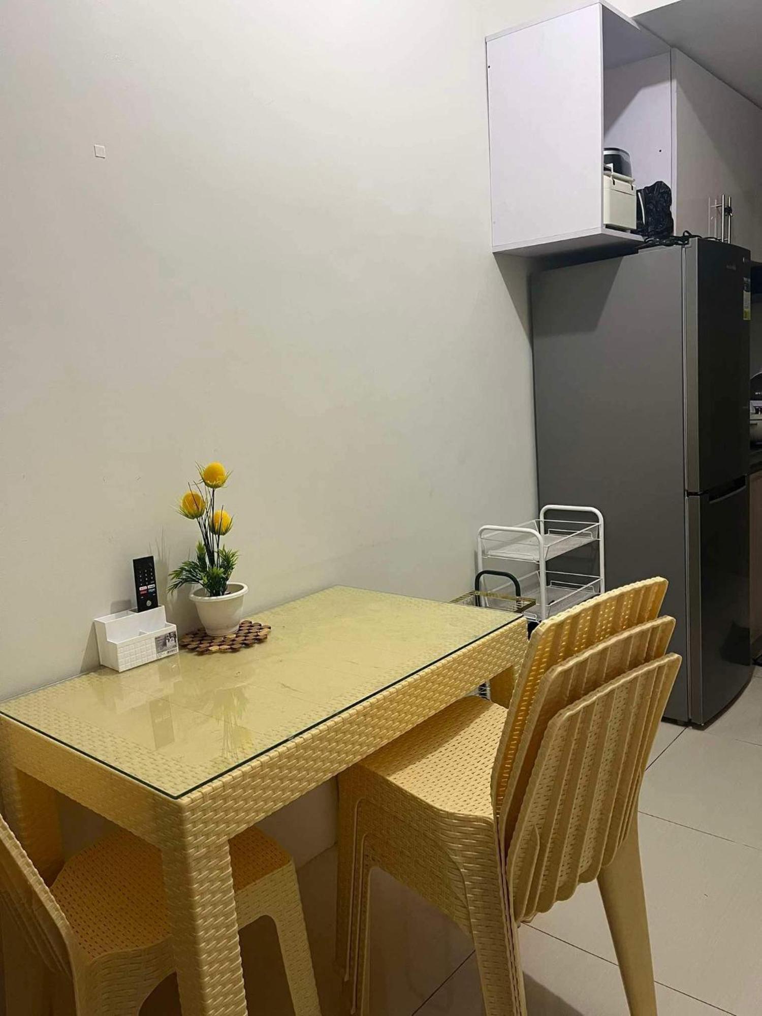 Entire Unit With Balcony At Smdc Field Residences, Behind Sucat Near Naia *