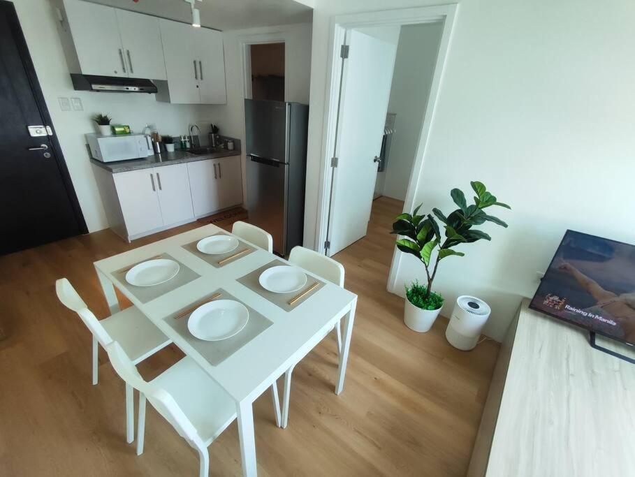 Oak At The Rochester Bridgeview Tower Apartment