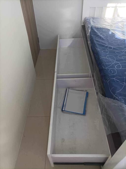 Entire Unit With Balcony At Smdc Field Residences, Behind Sucat Near Naia Apartment *