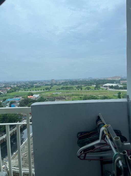 Apartment Entire Unit With Balcony At Smdc Field Residences, Behind Sucat Near Naia Manila