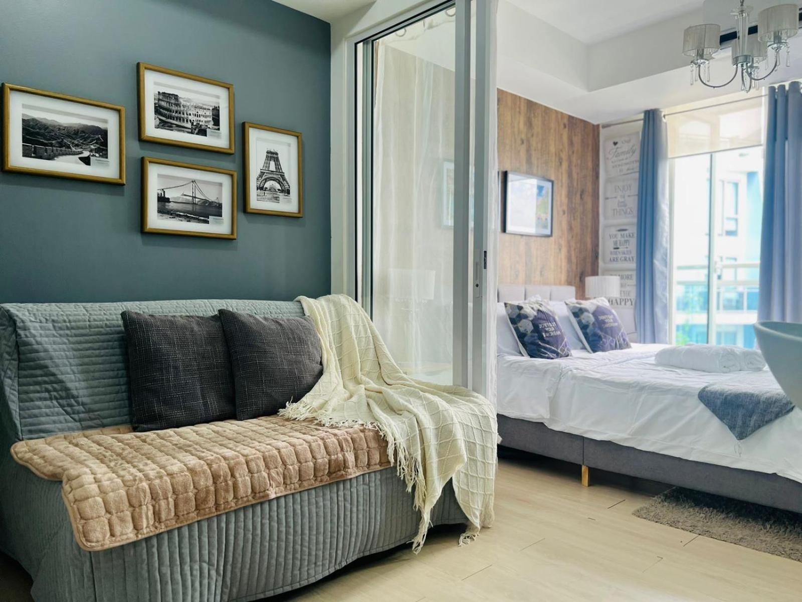 The Bahamas And Maldives At Azure Residences Near Airport Apartment Manila