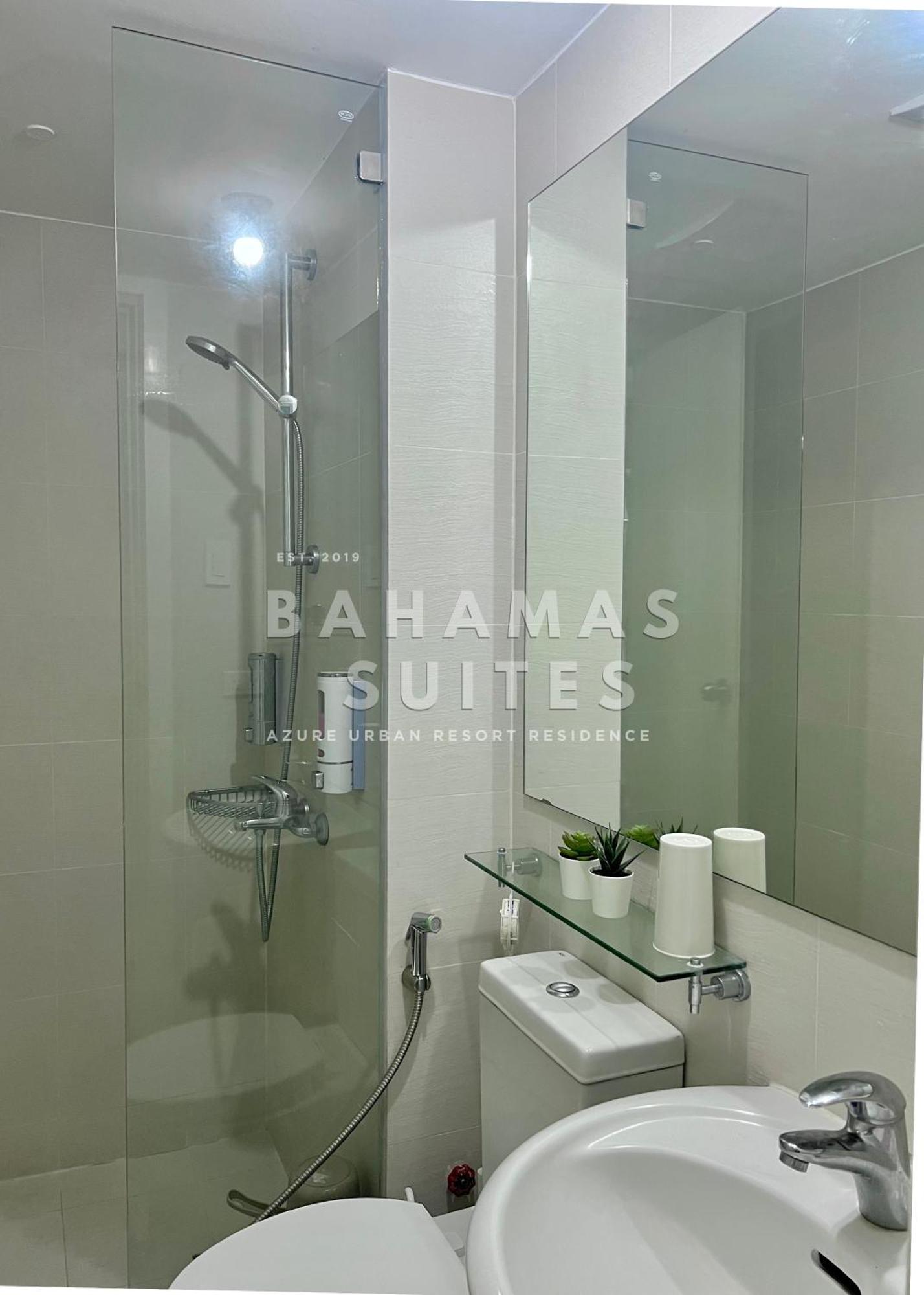 The Bahamas And Maldives At Azure Residences Near Airport *