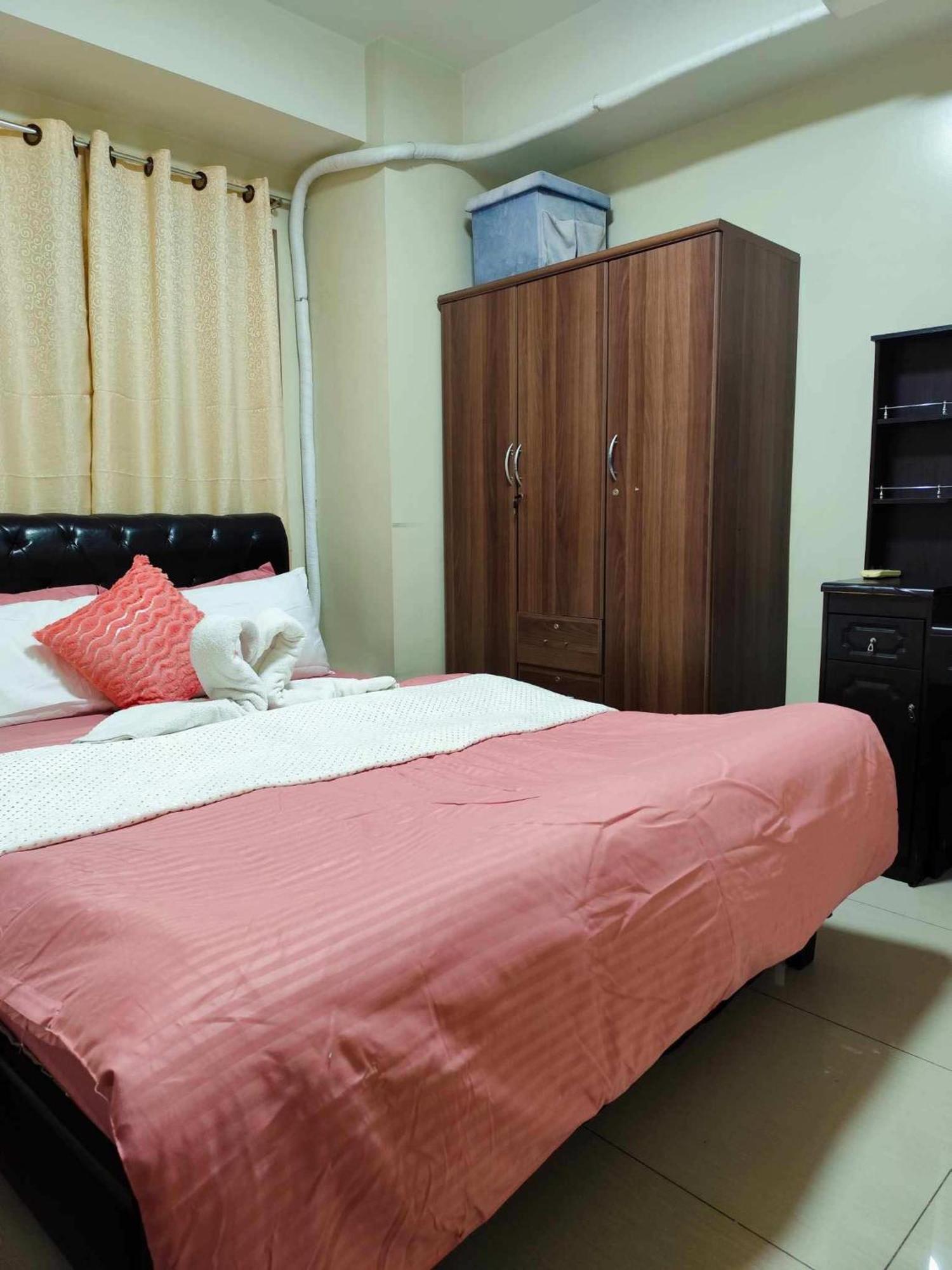 Apartment Shell Residences 2br 1046d *