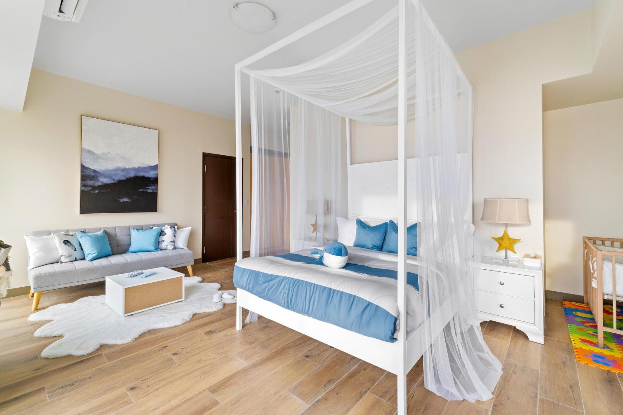 Bayshore Luxe By Prime Manila