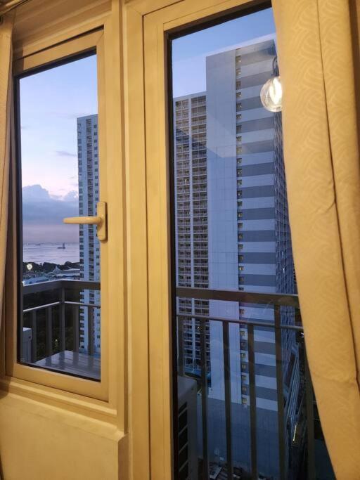 Coast Residences Ana D'arcy Staycation Manila