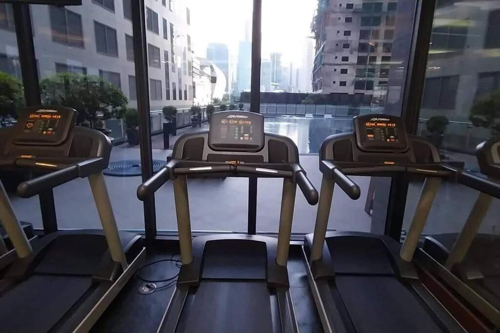 Amazing 1 Bedroom With Pool, Gym And Stunning View At Heart Of Makati Apartment Manila