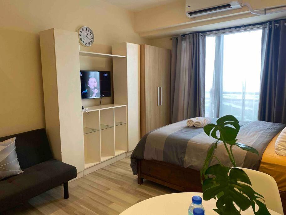 Apartment Amazing 1 Bedroom With Pool, Gym And Stunning View At Heart Of Makati *