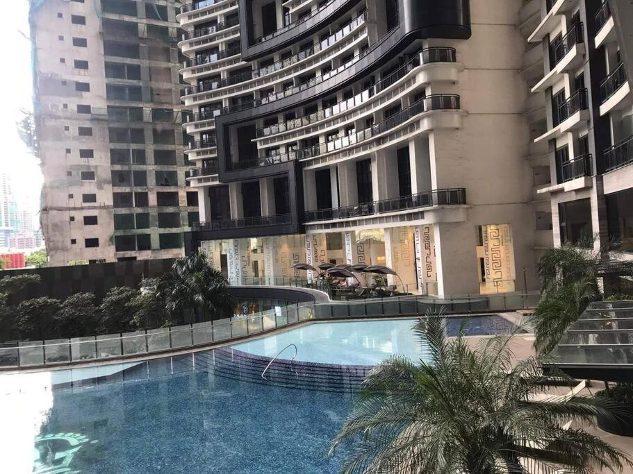 Amazing 1 Bedroom With Pool, Gym And Stunning View At Heart Of Makati Apartment Manila