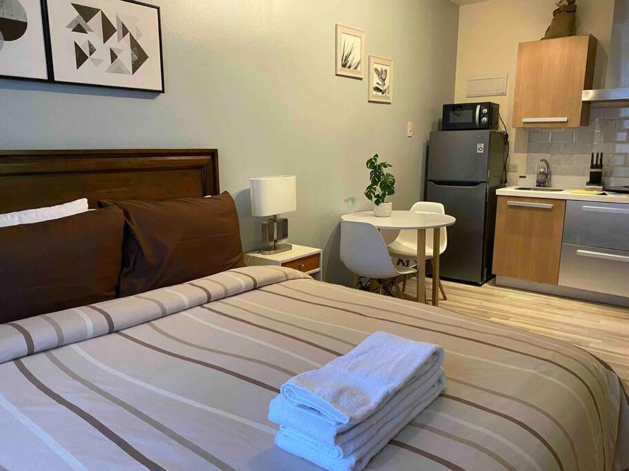 Amazing 1 Bedroom With Pool, Gym And Stunning View At Heart Of Makati Apartment Manila