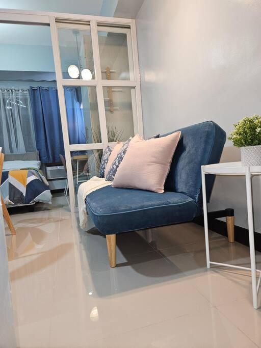 Apartment Urban Escape At Morgan Mckinley Hill, Bgc Manila